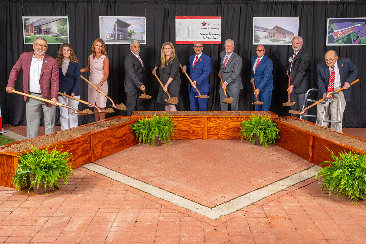 Participants in the engineering groundbreaking