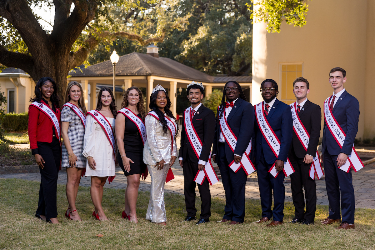 2024 homecoming court at the alumni center.