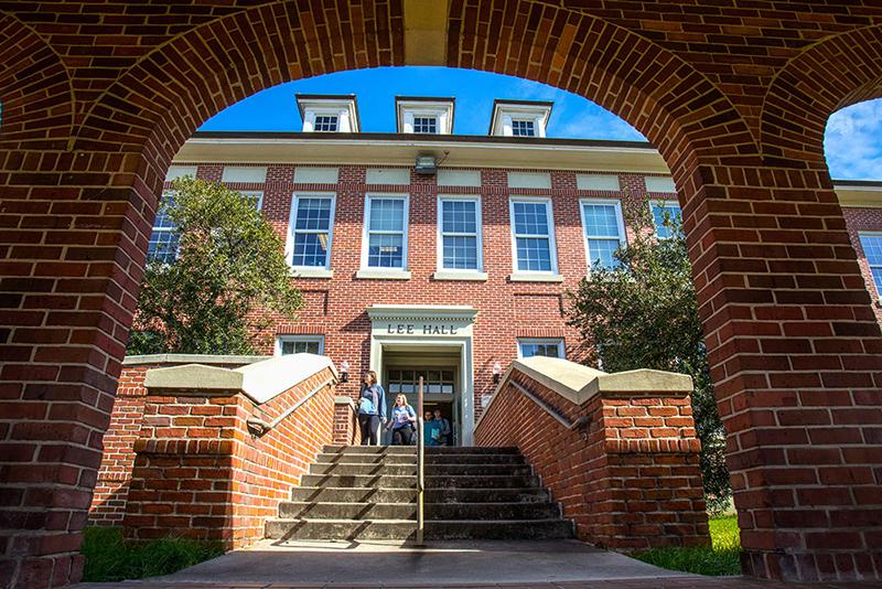 University of Louisiana at Lafayette's Lee Hall, which is where students go to transfer to UL Lafayette.