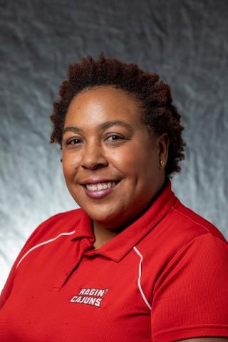 Dr. Dione Davis, academic advisor for the online business management degree.